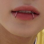 나 성인되서 입술 피어싱은 ㄹㅇ 꼭 하고싶음