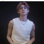 몸 이정도면 <b>왜소</b>한 편인거임?