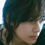 뷔 <b>쌩얼</b>로 찍은거래