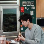 공유 정도면 배우 중에서 <b>탑</b><b>급</b>인가