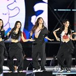 난 뉴진스 김민지 <b>배꼽때</b>도 먹어줄수 있음