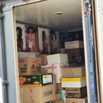 [댓글부탁해] 여자 노출사진 잔뜩 붙여놓은 택배<b>차</b>