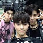 [ZB1] 톰보이 <b>오버미</b> 만우절 사진이 한번에 올라오다니