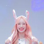 얼굴 보고 좋아하는 거 <b>맞음</b>.jpg