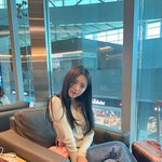 이거 유나가 쓰는 노트북 <b>기종</b> 뭔지 아는사람 ㅠ