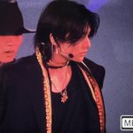 새벽이니까 <b>황현진</b>에게 고백합니다