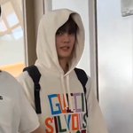 제<b>베원</b> 박건욱 김규빈 손깍지 꼈어