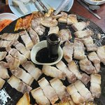 [드루와] <b>점심때</b> 고기 먹자