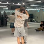 <b>엔정우</b> 요새 살빼나?