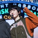 <b>앤톤</b> 잘생긴 거 봐라