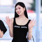 있지 유나 미우미우 원피스 출국짤 <b>홈마</b> 고화질