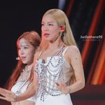 <b>효연</b> 머리 진짜작다