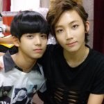 <b>왼쪽</b> 더보이즈 영훈이야?!