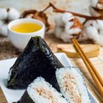 주먹밥 <b>몇</b> 개나 먹을 <b>수</b> 있어?