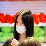 미국 <b>LA</b>공항 인형샵에서 찍힌 장원영