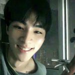 샤오쥔 내가 본 아이돌 중에 제일 중남(희망편)<b>처럼</b> 생김