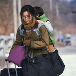 <b>무빙</b>에서 한효주가 고등학생 아들 둔 엄마 역할이 타당한 이유