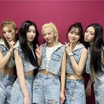 <b>청청</b> 패션이 잘 어울리는 있지