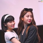김채원 <b>허윤진</b>