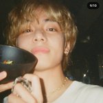 방금 뷔 인스타 보다가 깜짝 <b>놀람</b>