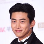 [EXO] <b>옥택연</b> 전동거녀 96년생김윤아