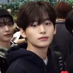 구정모 이 <b>후드</b>티 ㅇㄷ꺼임?? 아는사람 ㅠㅠ