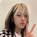 기카로 셀카찍는다는 <b>류진</b>