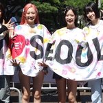 특이점이 온 어느 여돌의 출근길 티셔츠