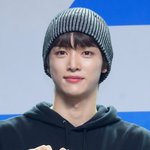 <b>성찬</b>이 앞머리 거의 돌아온듯