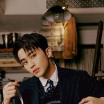 폴로랄프<b>로렌</b> 입은 엔시티 마크 화보 커버