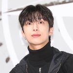 스톤 아일랜드 포토콜 참석한 연예인들