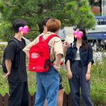 이틀 연속으로 대학교에서 목격된 아이돌