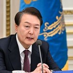 한중회담서 윤 ‘한국, 또 <b>요소수</b> 대란오나’···“중국, 자국 비료업체에...