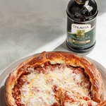 치즈와 두께 다 잡은 <b>시카고</b> 피자