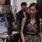 지수 특별 레이디 디올 선물받았다