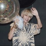 뷔 나랑 <b>동갑</b>같음
