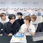엔하이픈이 후배그룹한테 케이크 선물해줬대