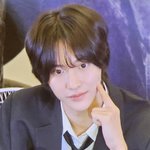 원빈 다음주엔 <b>모자</b> 쓰지말고 오늘 팬싸 머리로