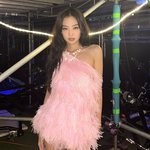 제니 이 <b>의상</b> 예쁜듯