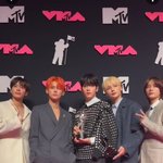투바투 <b>VMAs</b> 상받음
