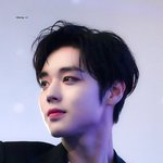 <b>왕자</b>님 비주얼에 숨이 멎어