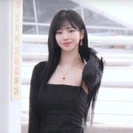<b>출국</b>하랬더니 화보를 찍네