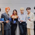 [TXT] 계속 새로운 사진이 뜨는데