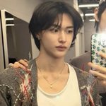 라이즈 <b>원빈</b> 위버스 사진 엄청 올리네ㅋㅋ