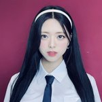 <b>유나</b> 왜 얼굴이 달라진 거 같지