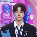 오늘자 인기가요 <b>엠씨</b> 라이즈 성찬