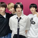 단체사진마다 멍때리는 라이즈 <b>원빈</b>