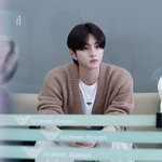 얼굴이랑 어깨가 <b>매칭</b>이 안 됨