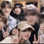 엑스원 멤버들도 해체하고  누가 그거인지 티내기는 했음