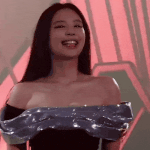 제니 <b>눈가</b> 촉촉해진 거 봐 ㅠ